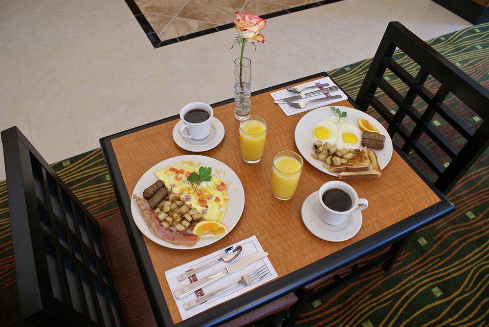 Hilton Garden Inn Houston/Clear Lake Nasa Webster Restaurant photo