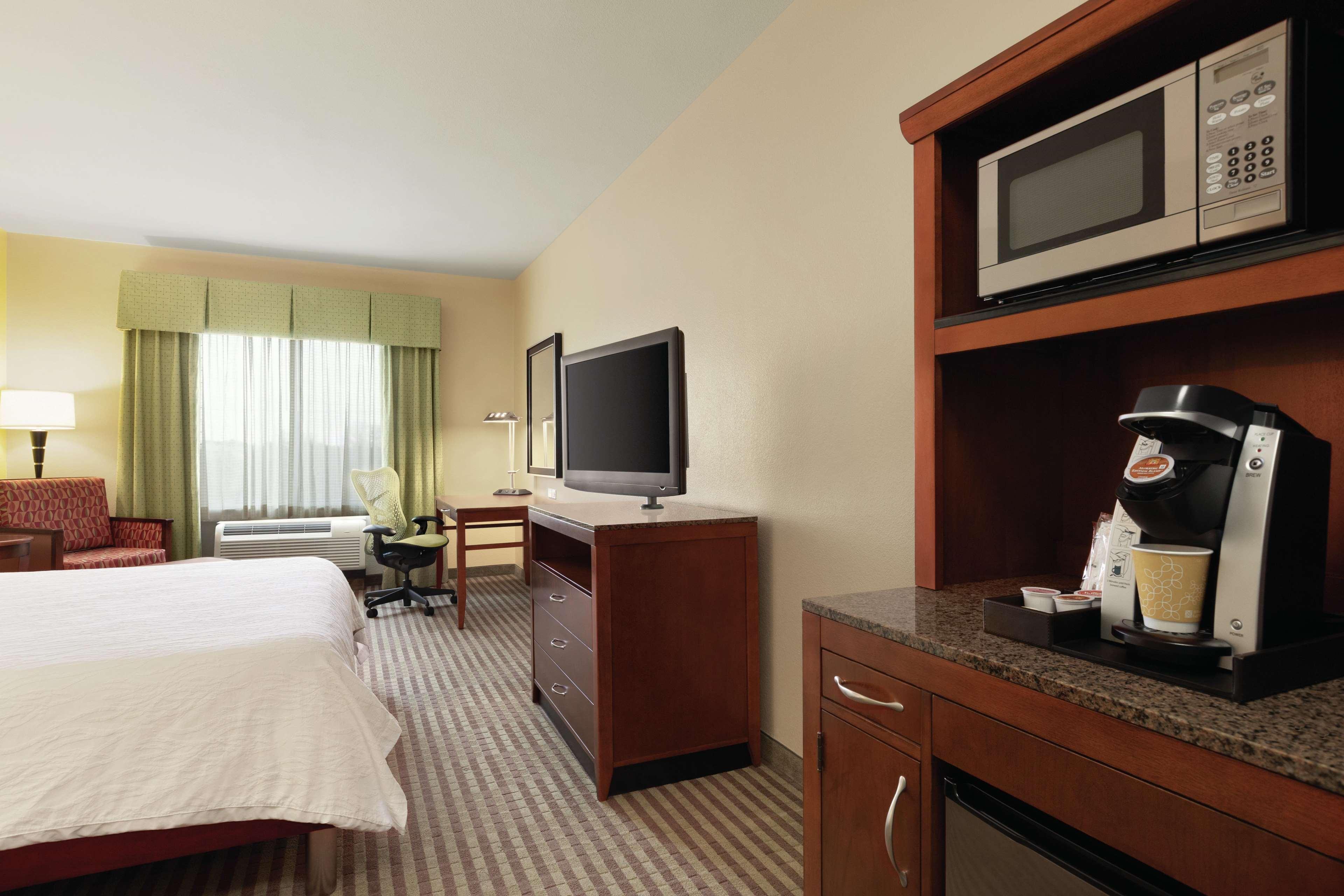 Hilton Garden Inn Houston/Clear Lake Nasa Webster Exterior photo