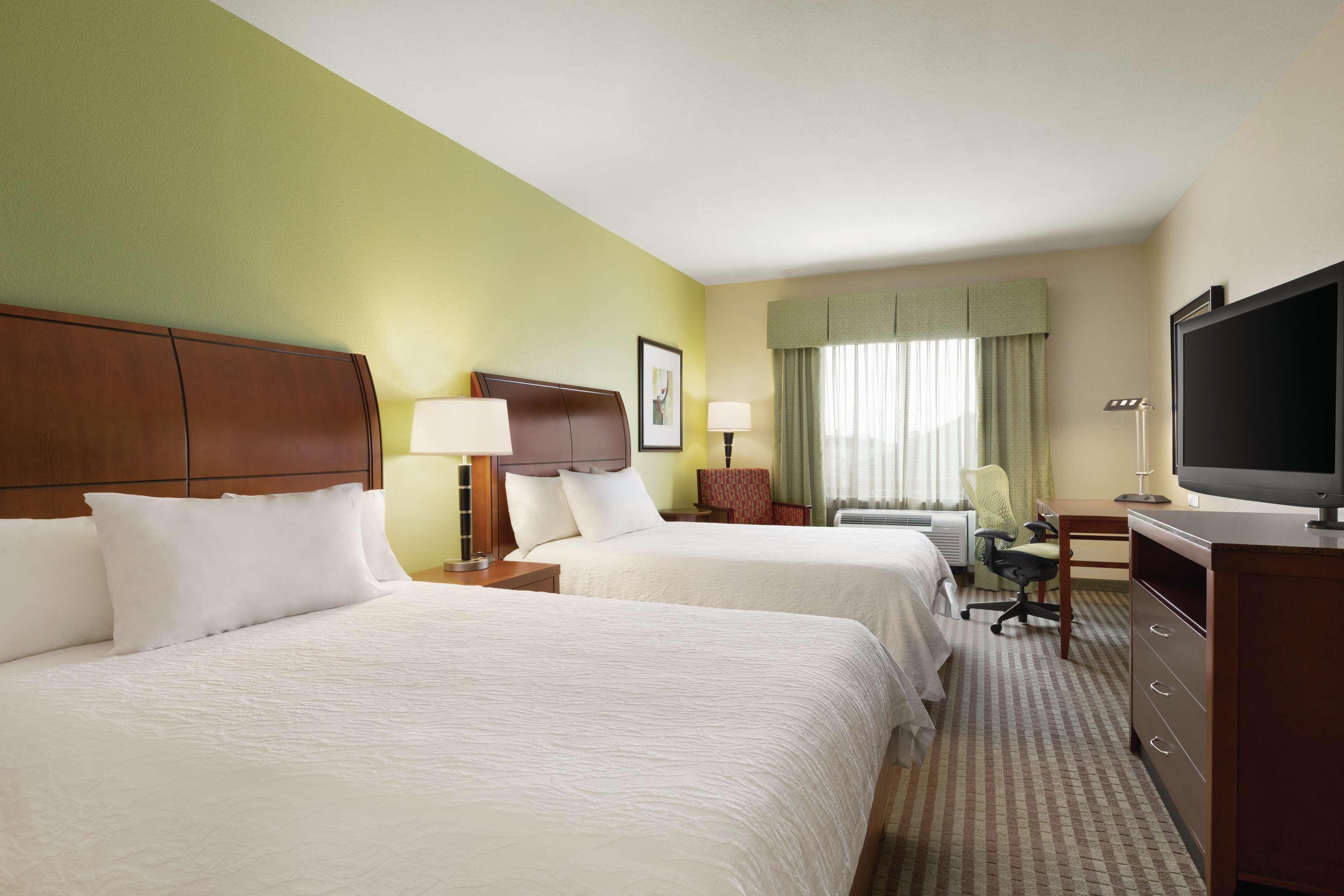 Hilton Garden Inn Houston/Clear Lake Nasa Webster Exterior photo
