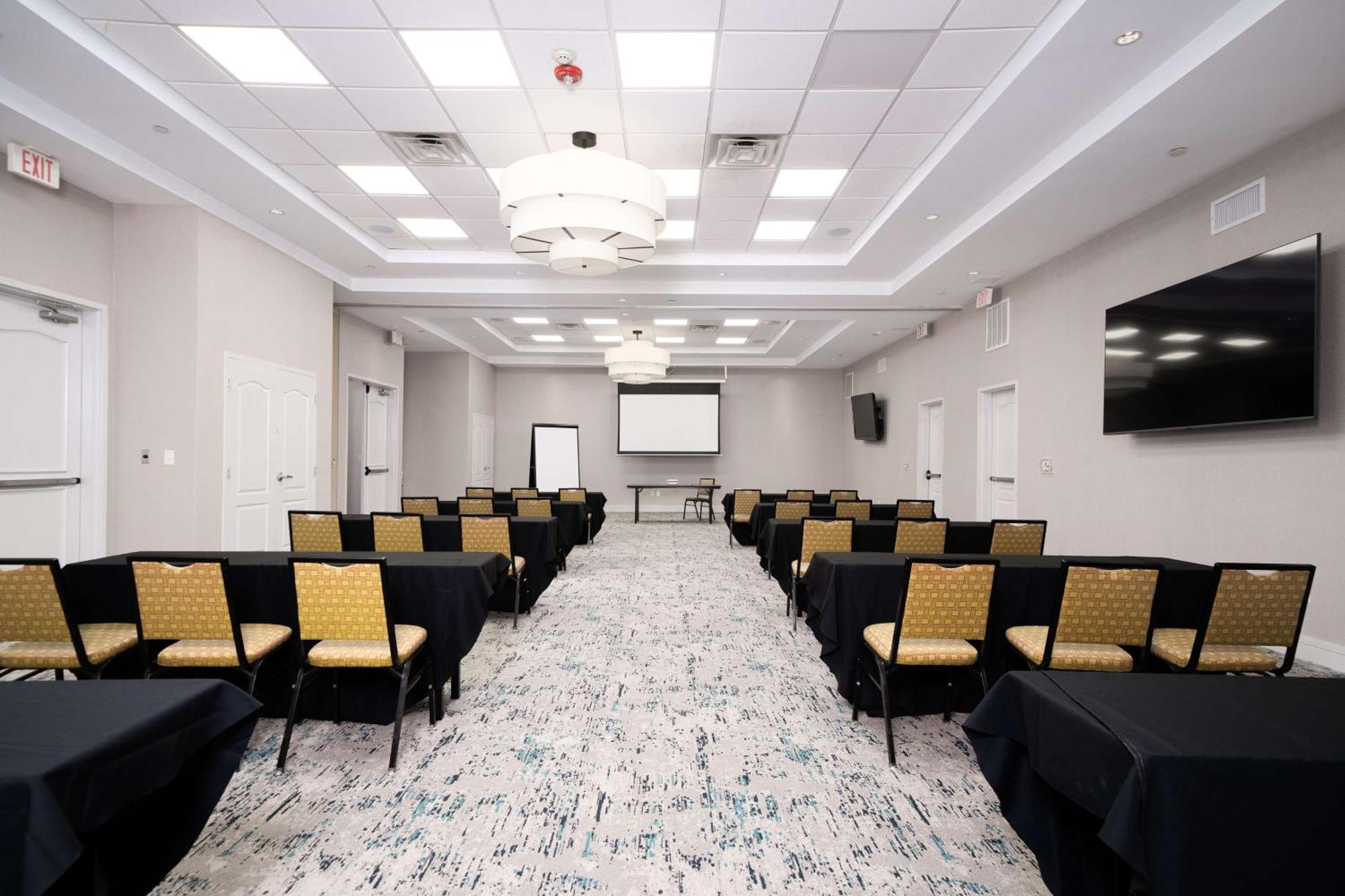 Hilton Garden Inn Houston/Clear Lake Nasa Webster Exterior photo