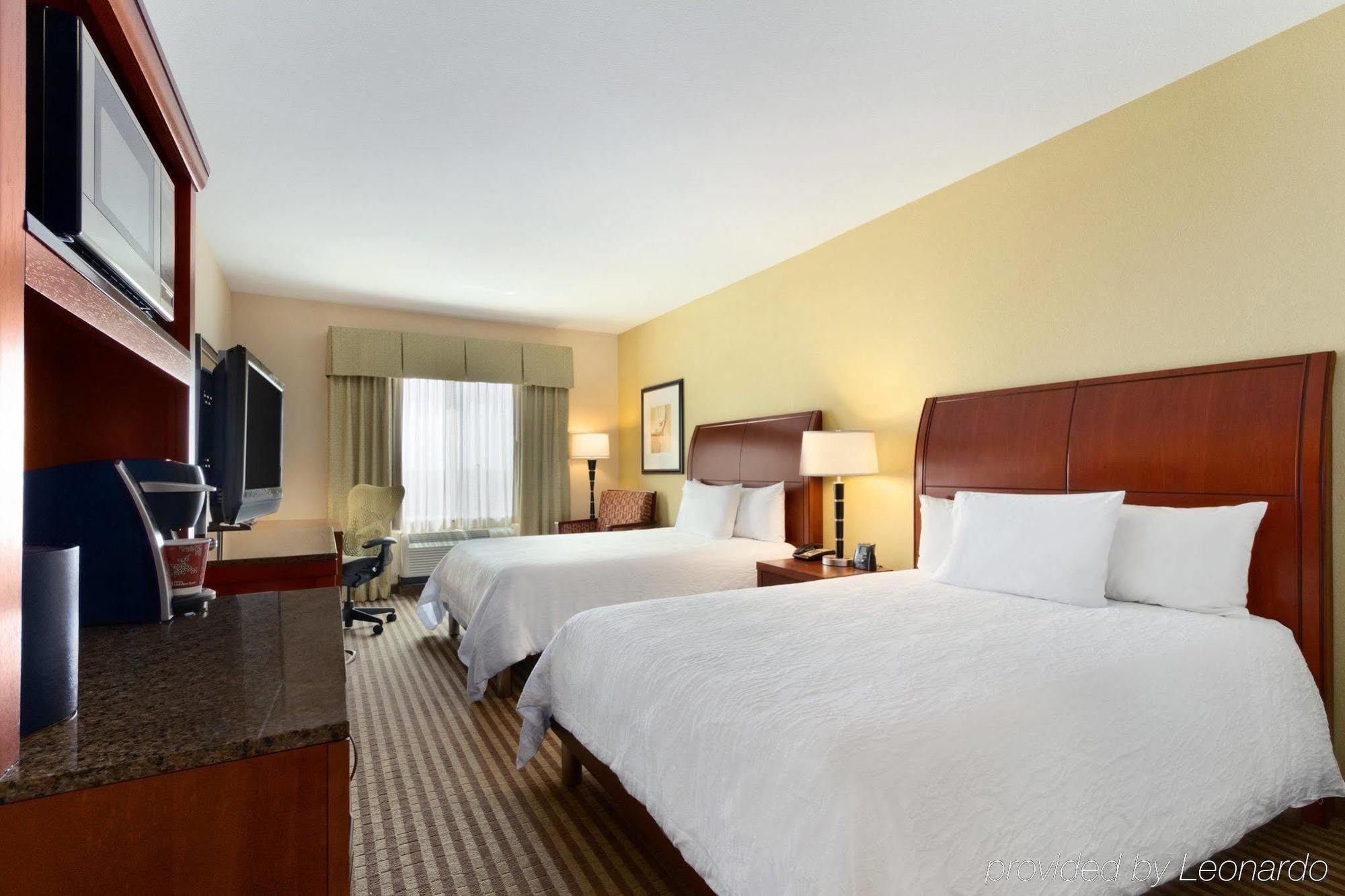 Hilton Garden Inn Houston/Clear Lake Nasa Webster Exterior photo